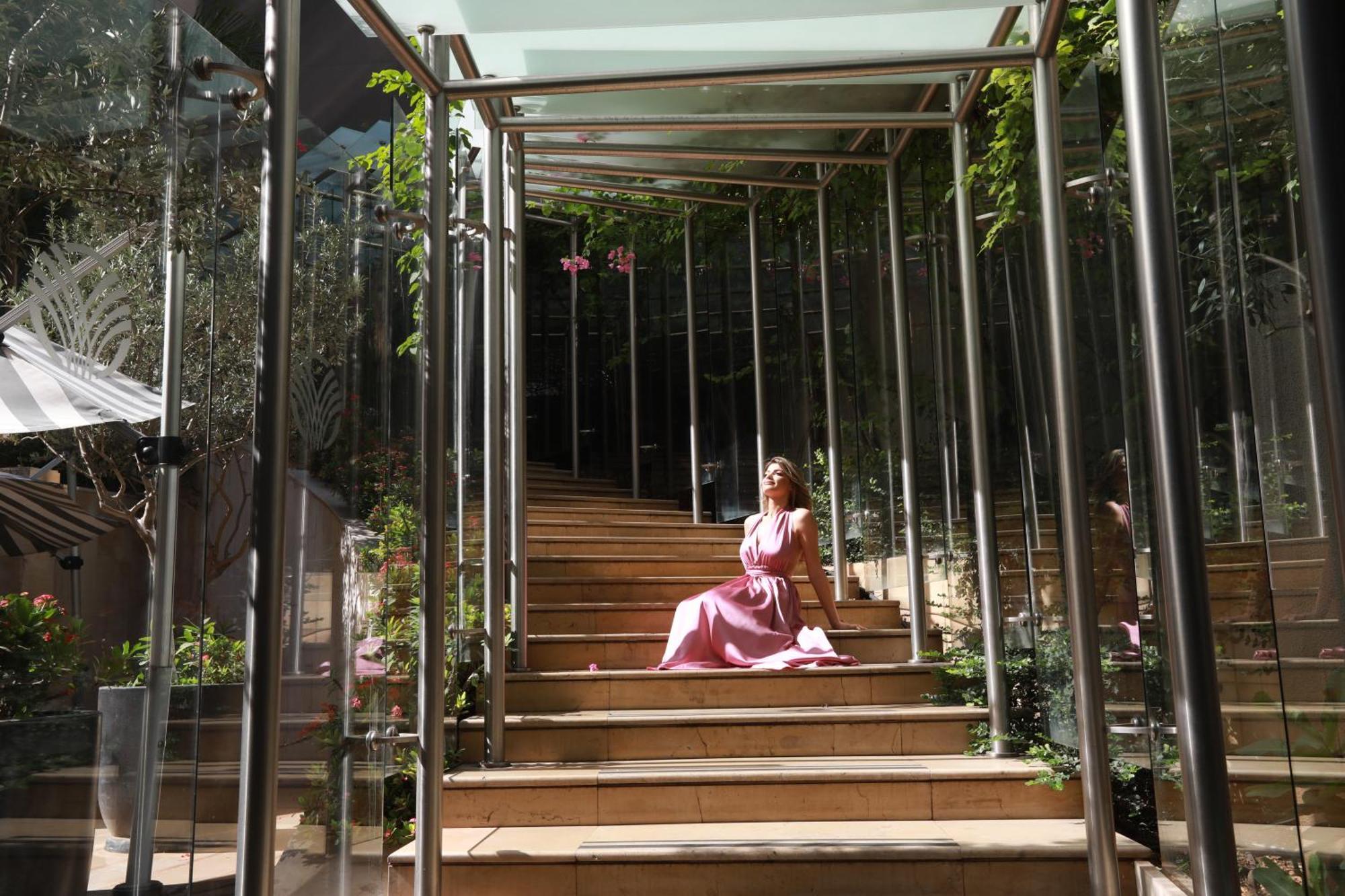 基弗里诺罗塔纳酒店 - 贝鲁特 外观 照片 The staircase of the hotel