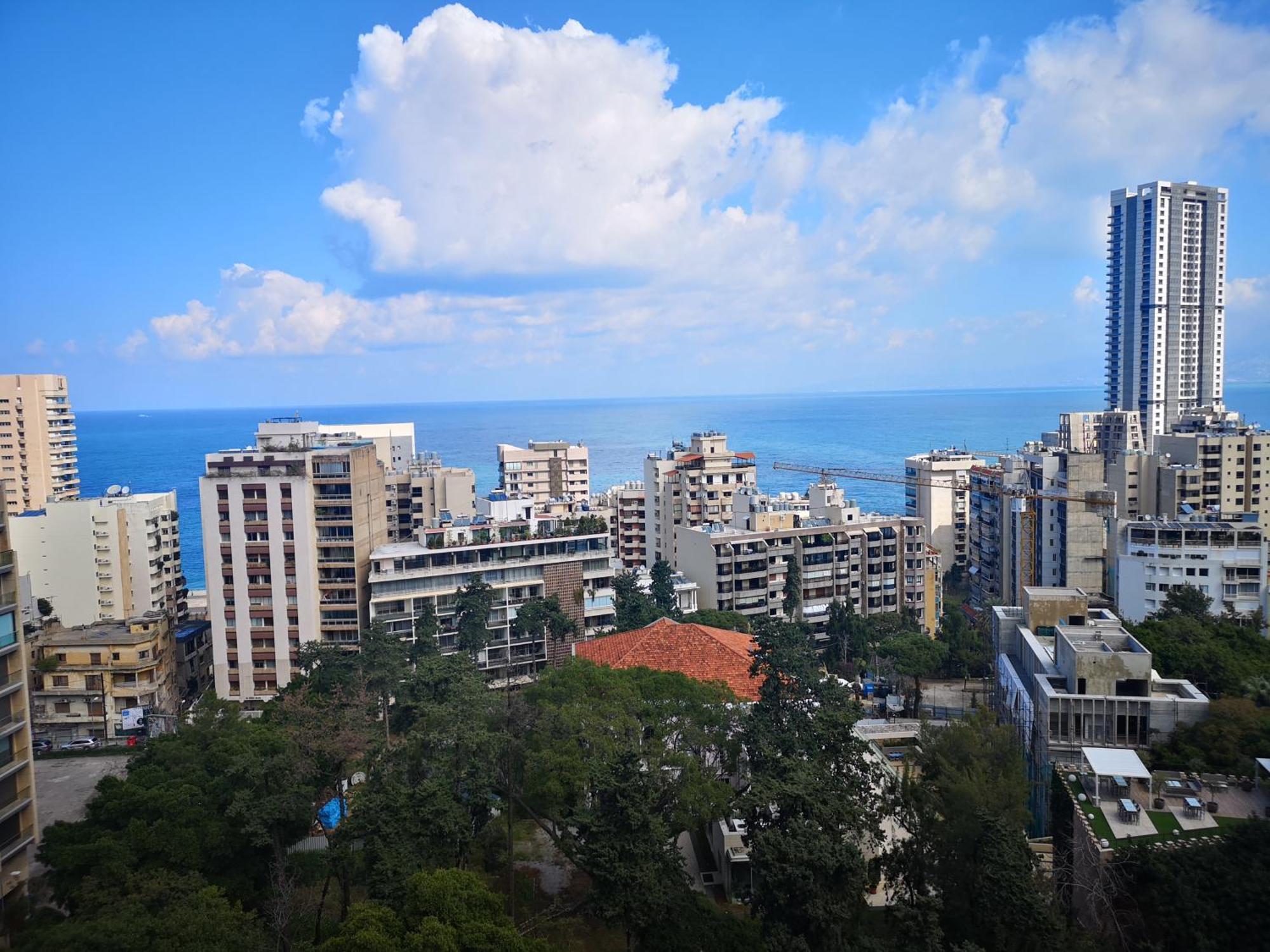 基弗里诺罗塔纳酒店 - 贝鲁特 外观 照片 View of the seafront of the municipality