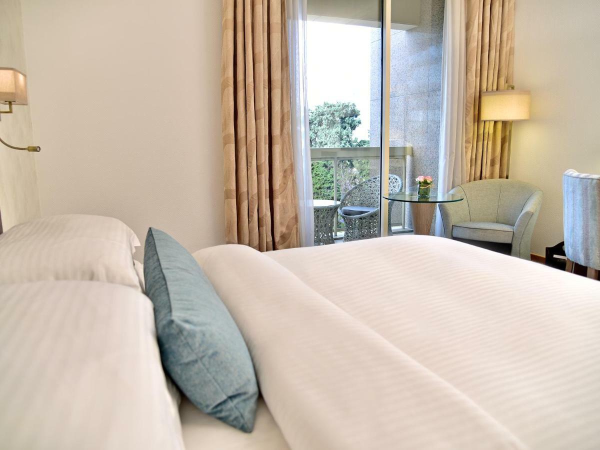 基弗里诺罗塔纳酒店 - 贝鲁特 外观 照片 A room at the hotel